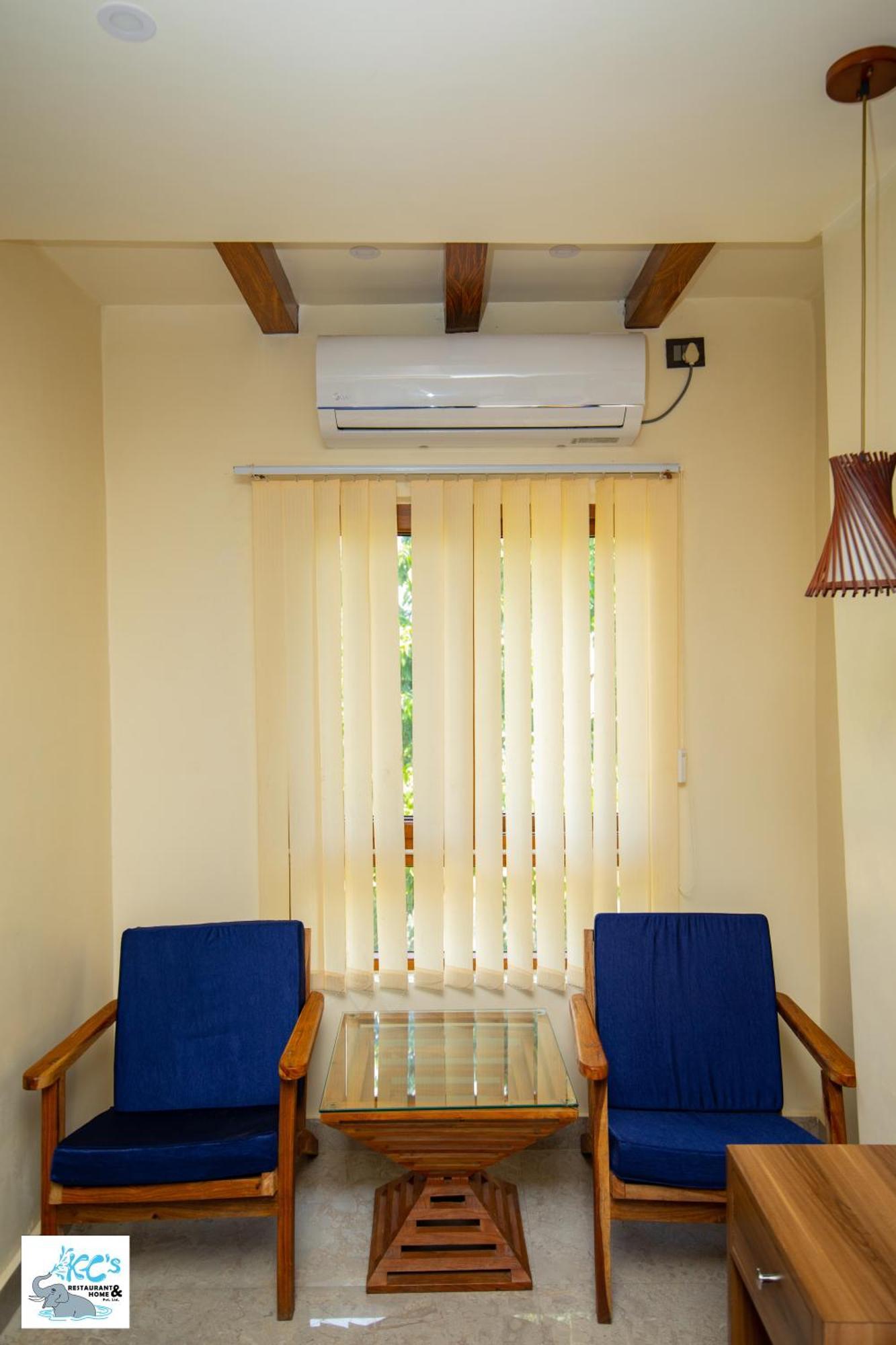 Kc'S Home Sauraha Buitenkant foto